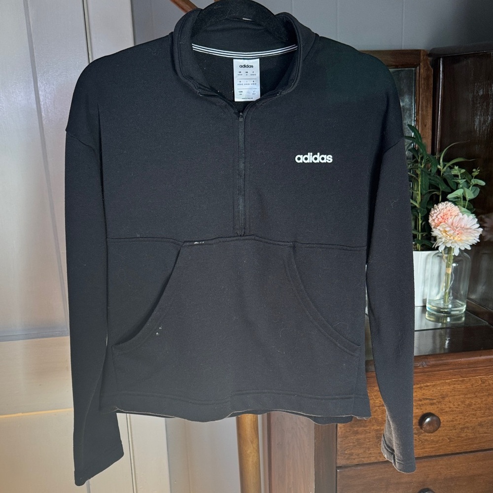 🖤 Adidas Black Quarter-Zip Sweatshirt — Size M